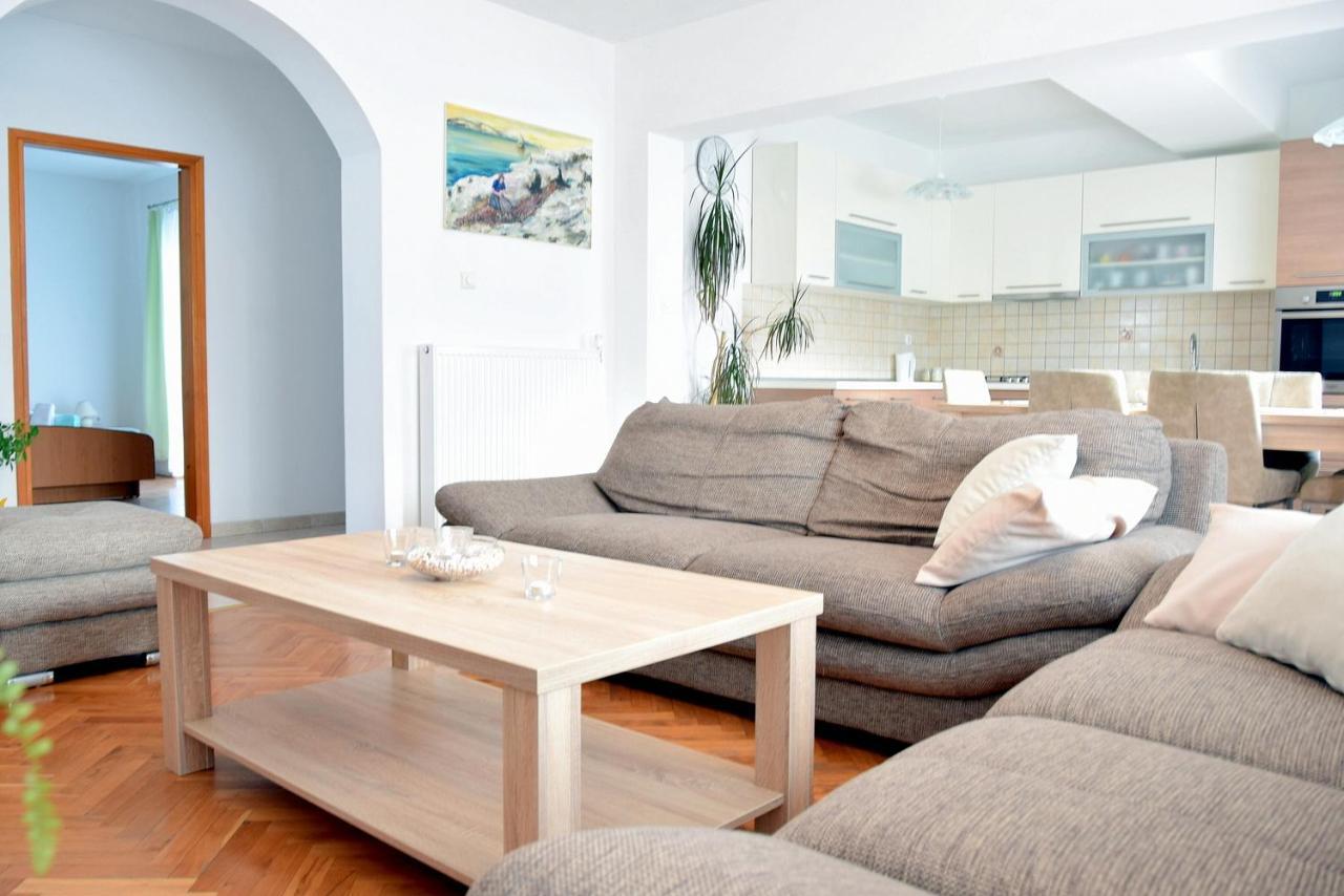 Palit Hills Superior Apartments Extérieur photo
