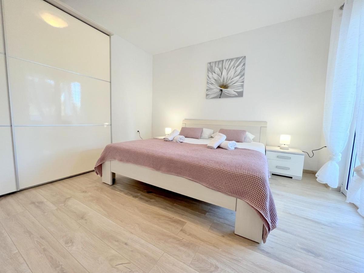 Palit Hills Superior Apartments Extérieur photo