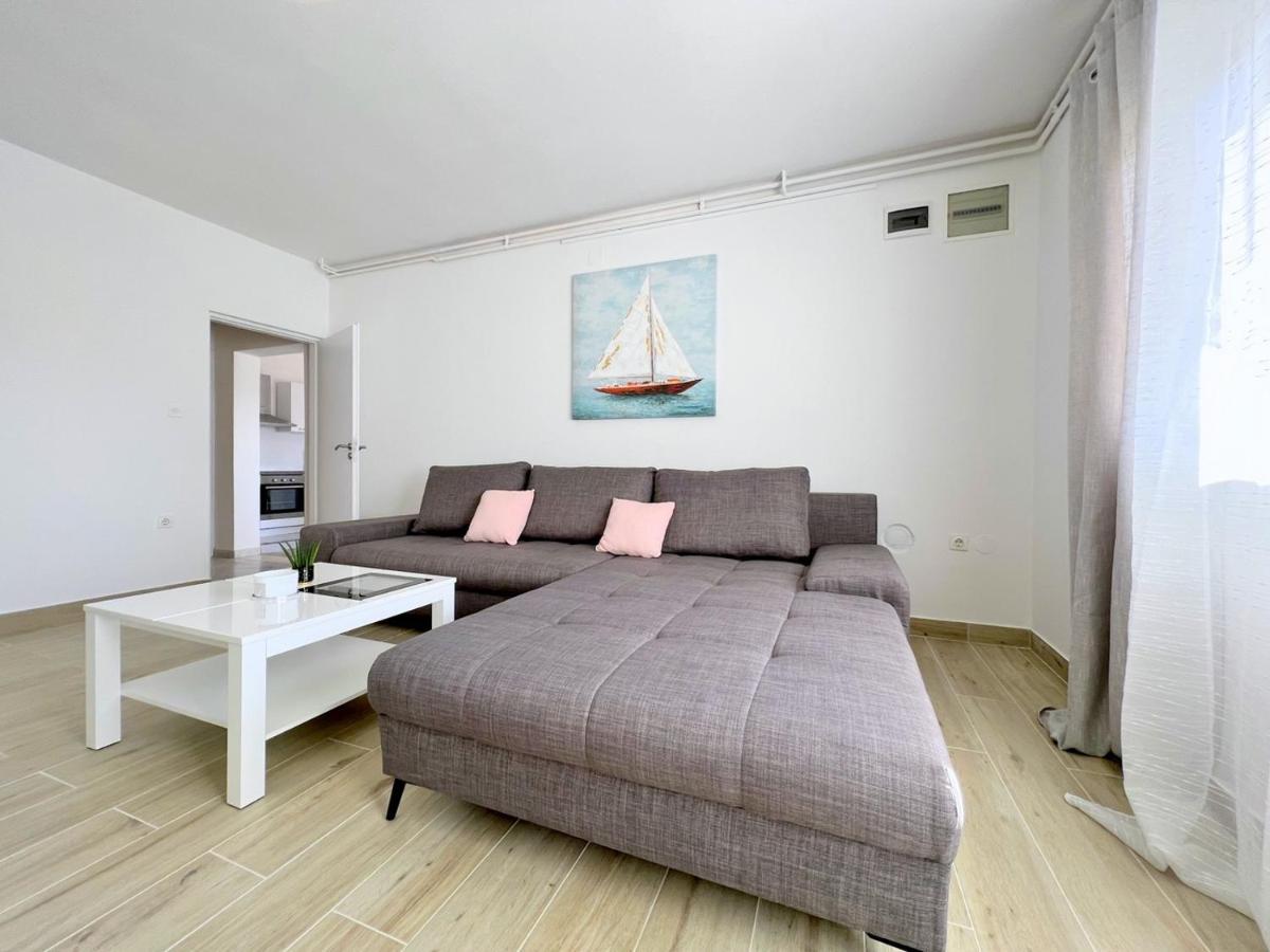 Palit Hills Superior Apartments Extérieur photo