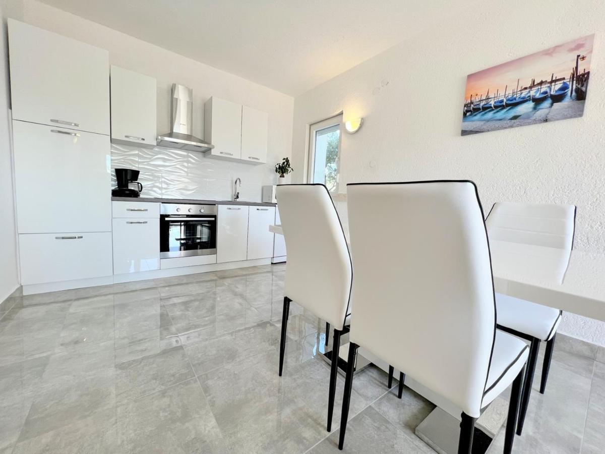 Palit Hills Superior Apartments Extérieur photo