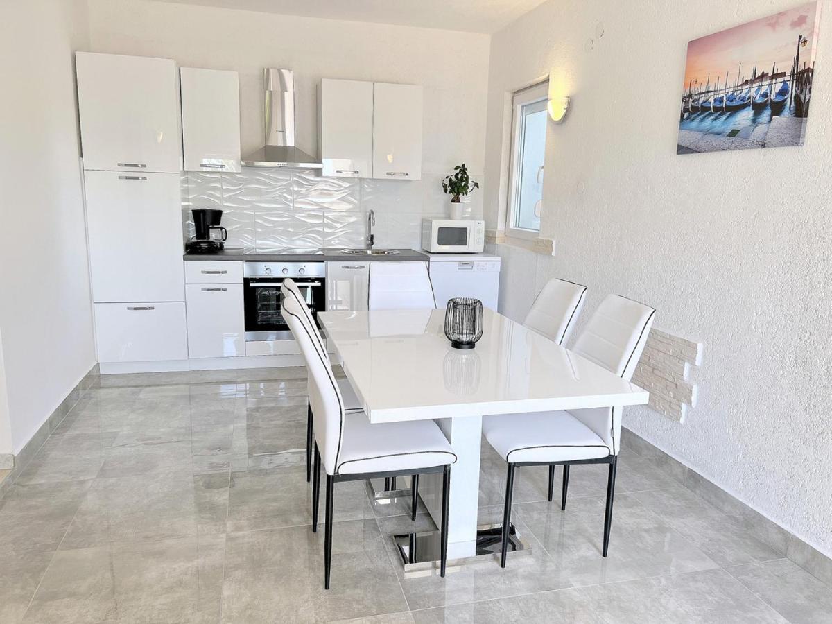 Palit Hills Superior Apartments Extérieur photo